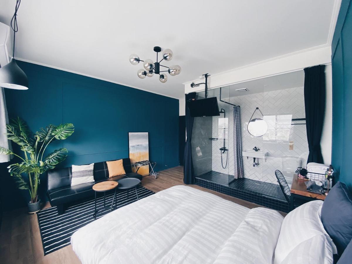 The Gatsby Apartment Тайнань Экстерьер фото