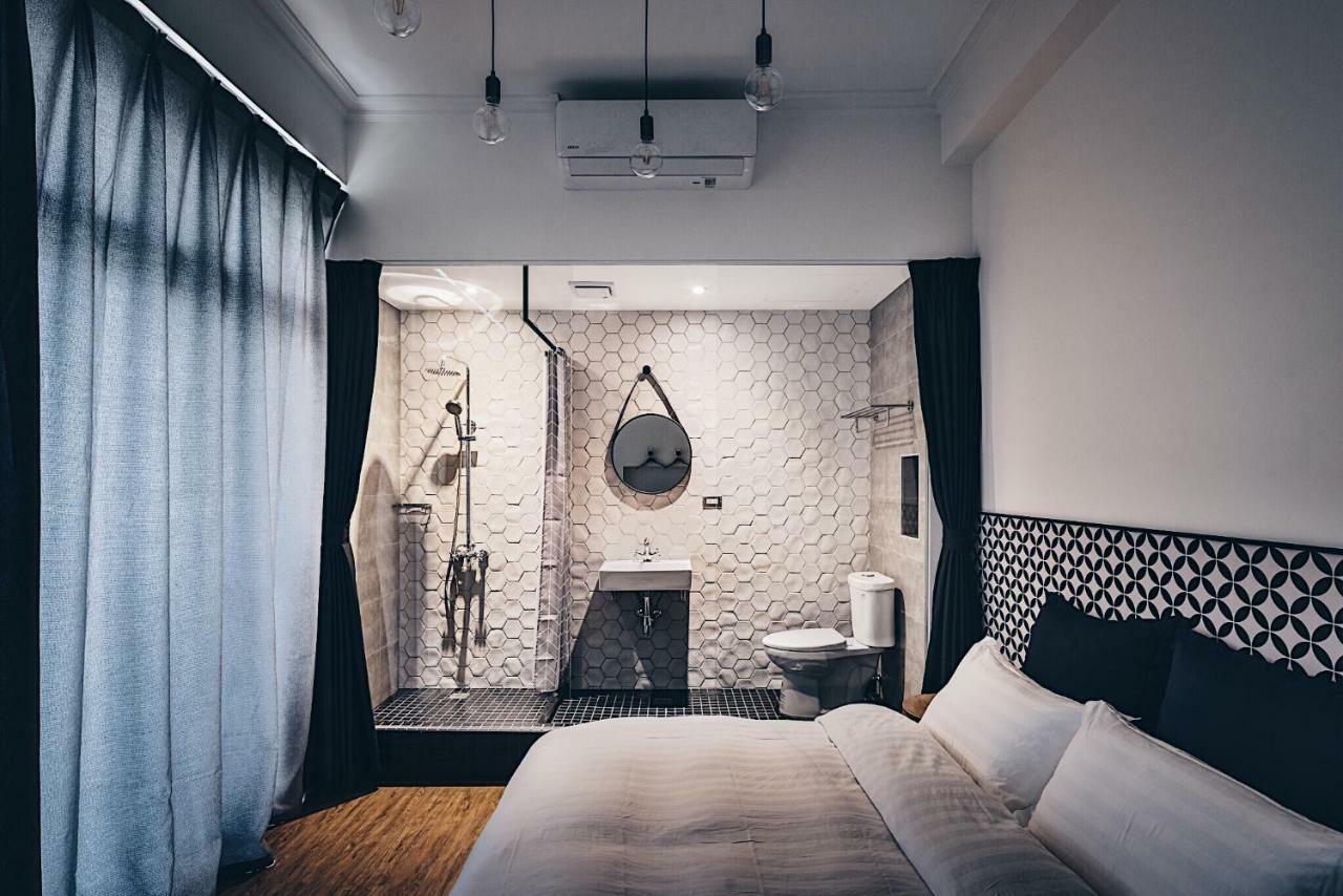The Gatsby Apartment Тайнань Экстерьер фото